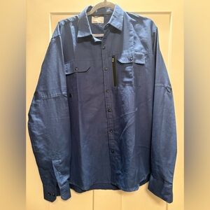 Day & Age Men's LargeBlue Button Down Shirt NWOT - Super soft